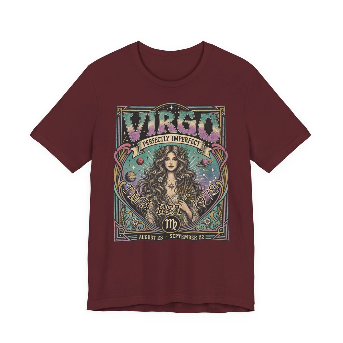 Gepersonaliseerd Virgo T-shirt met astrologisch vintage design, sterrenbeeld Maagd, naam en geboortejaar — uniek shirt voor Virgo’s en astrologieliefhebbers.