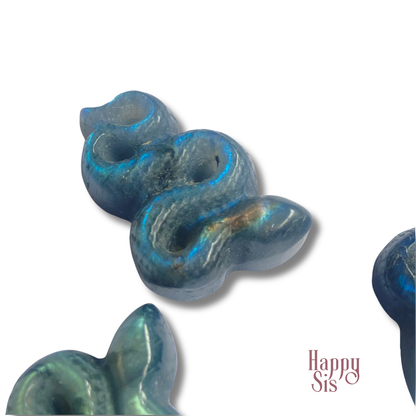 Labradoriet Snake Carving | Unique natural detail